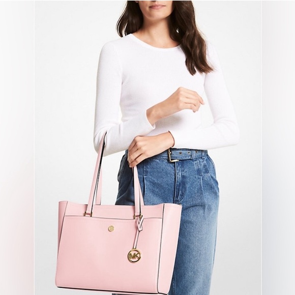 Michael Kors 3 Piece Set - Picture 5 of 9